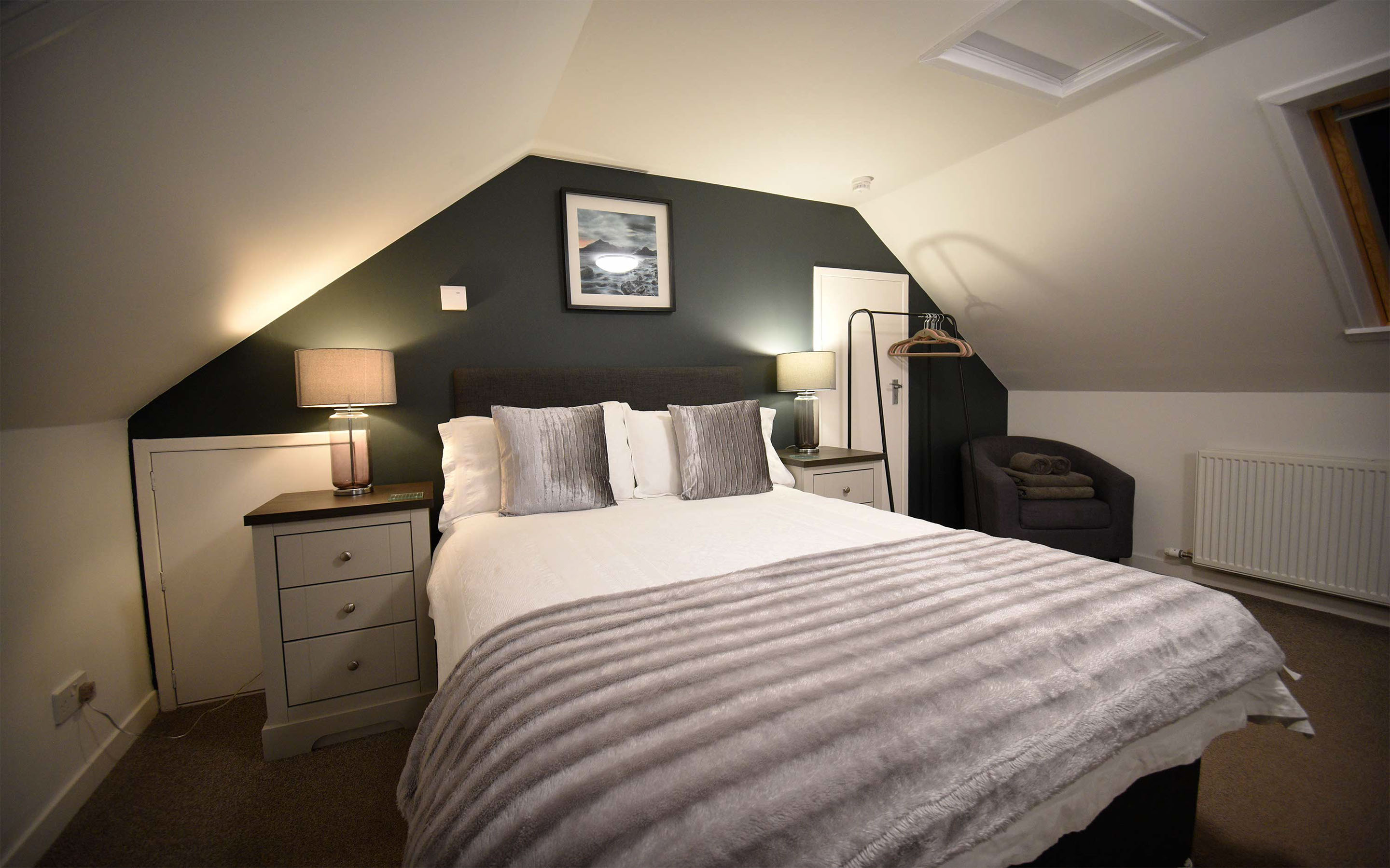 Fladda Chuain self catering accommodation contains three double bedrooms with sea views and WIFI internet access